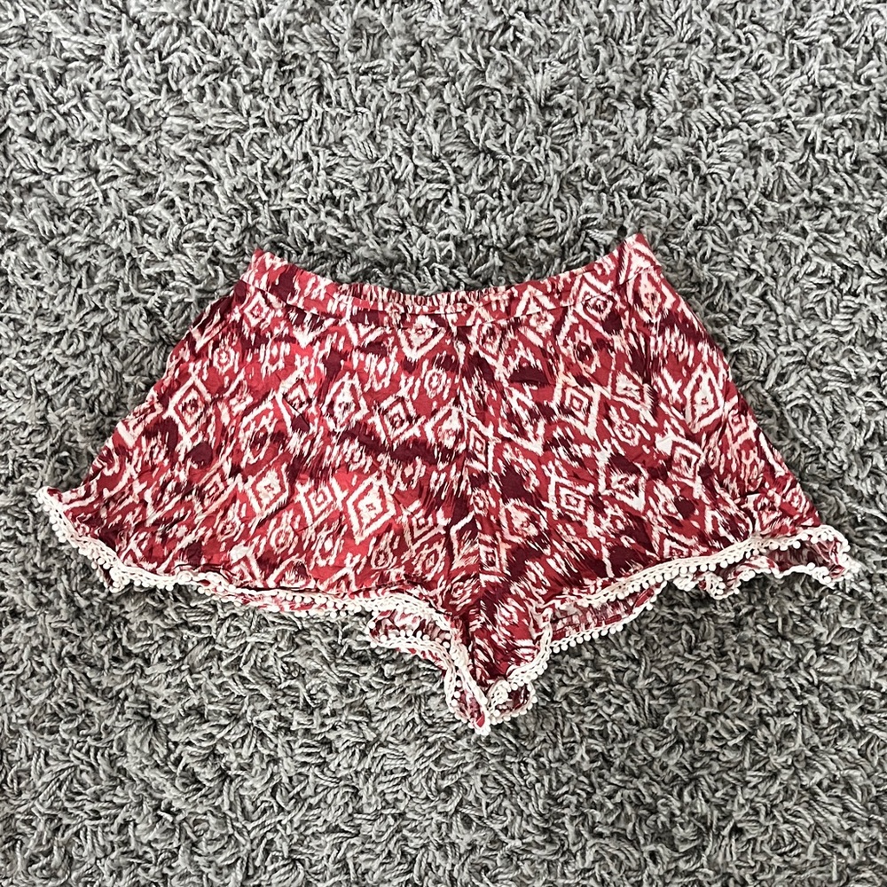 En Creme Red and White Patterned Shorts